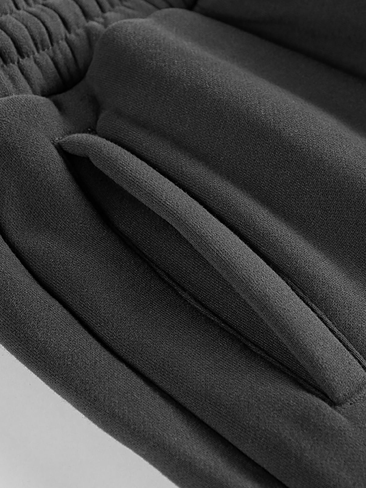 NEVER DEFEATED FLEECE JOGGERS ‘WHITE’